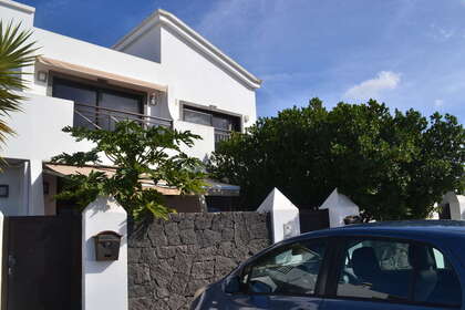 Zweifamilienhaus zu verkaufen in Uga, Yaiza, Lanzarote. 