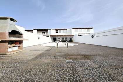 Duplex/todelt hus til salg i Tahiche, Teguise, Lanzarote. 